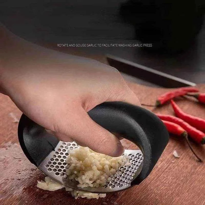 GarlicMaster™ Heavy-Duty Stainless Steel Garlic Crusher - PRO COOK GEAR