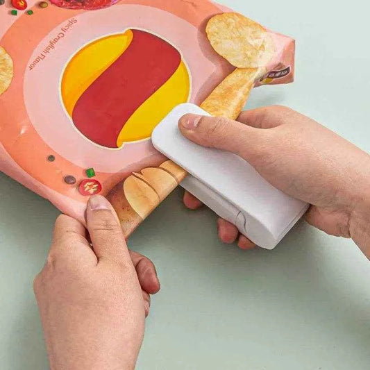 FreshLock™ – Mini Heat Sealer for Plastic Food Bags - PRO COOK GEAR