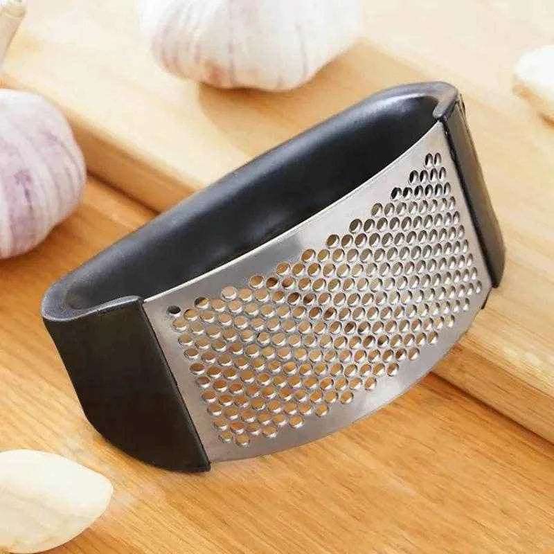 GarlicMaster™ Heavy-Duty Stainless Steel Garlic Crusher - PRO COOK GEAR