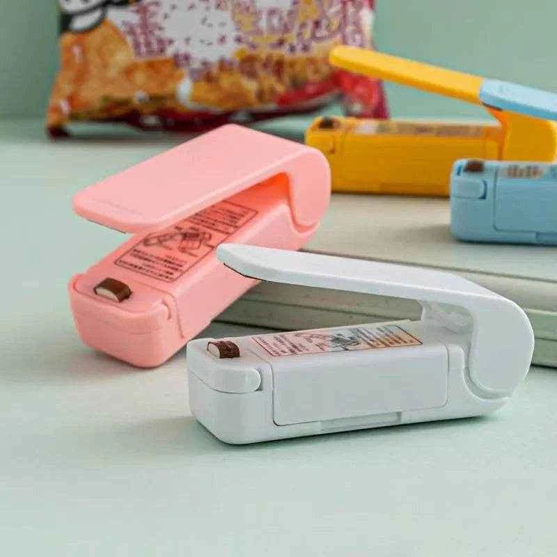 FreshLock™ – Mini Heat Sealer for Plastic Food Bags - PRO COOK GEAR
